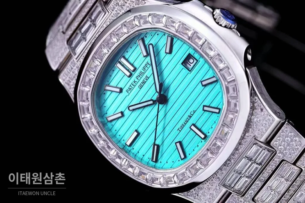 파텍필립 노틸러스 5711 풀다이아 파베 다이얼 오토매틱 40mm 실버 스틸 브레이슬릿