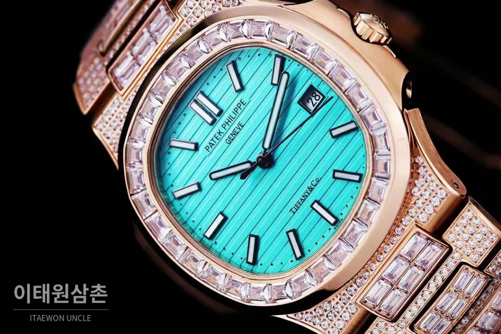 파텍필립 노틸러스 5711 풀다이아 파베 다이얼 오토매틱 40mm 실버 로즈골드 브레이슬릿 로즈골드 베젤