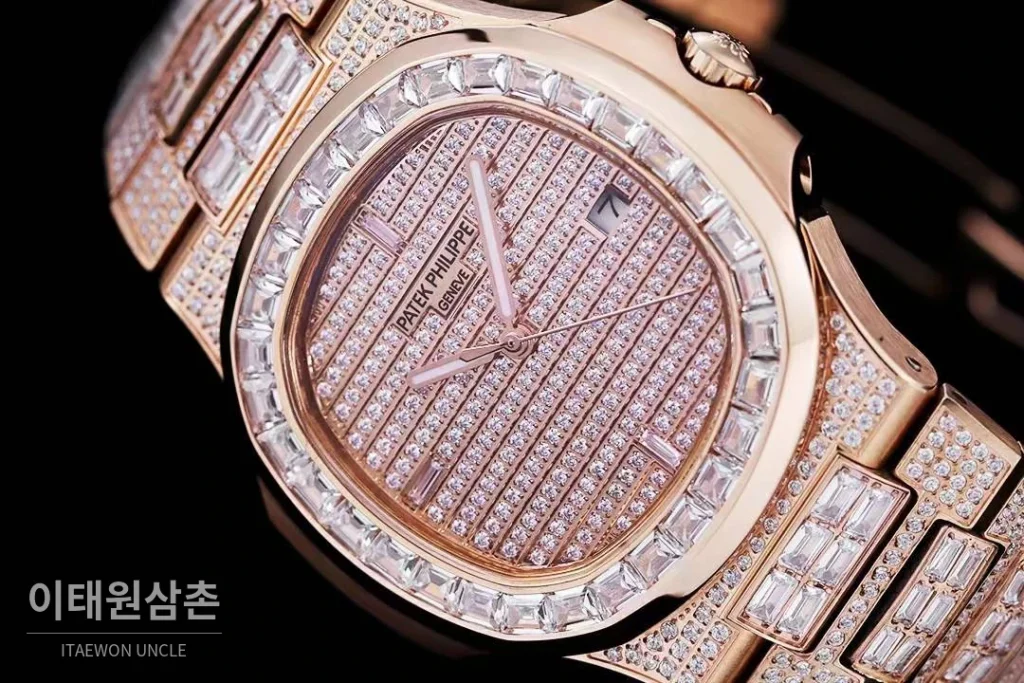 파텍필립 노틸러스 5711 풀다이아 파베 다이얼 오토매틱 40mm 실버 로즈골드 브레이슬릿 로즈골드 케이스