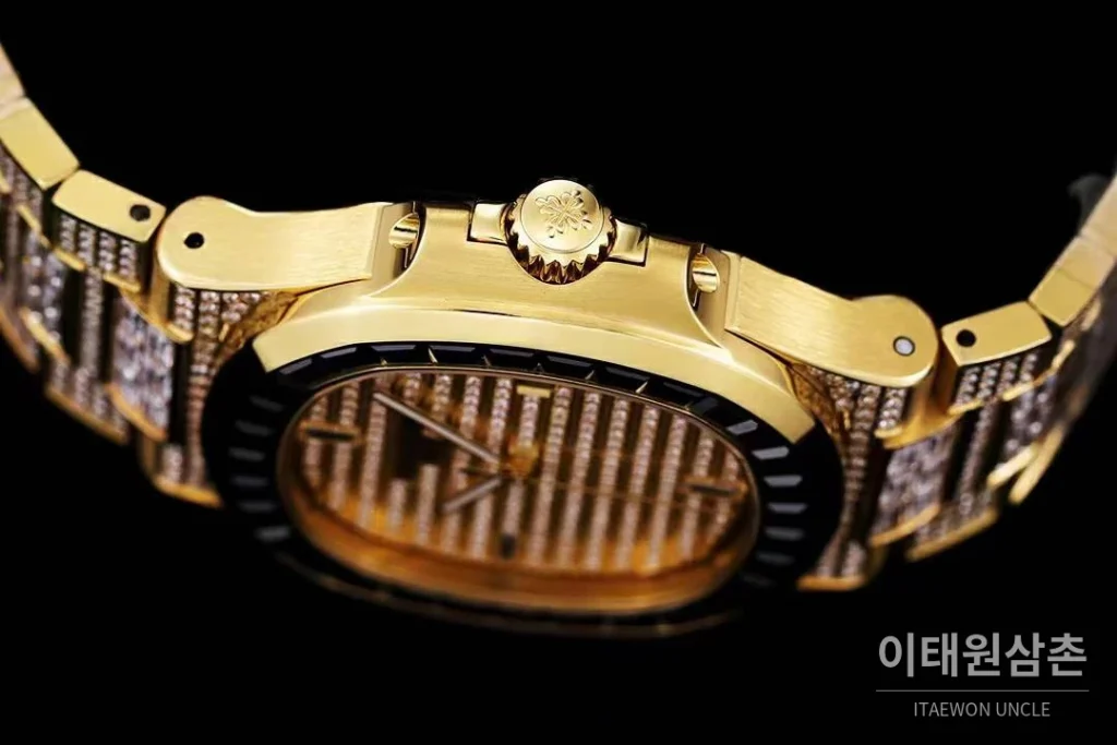 파텍필립 노틸러스 5711 풀다이아 파베 다이얼 오토매틱 40mm 실버 골드 브레이슬릿 블랙 베젤