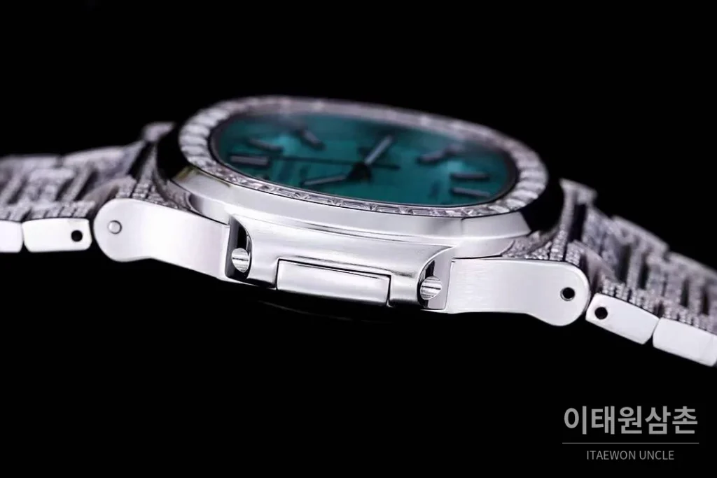 파텍필립 노틸러스 5711 풀다이아 파베 다이얼 오토매틱 40mm 실버 스틸 브레이슬릿
