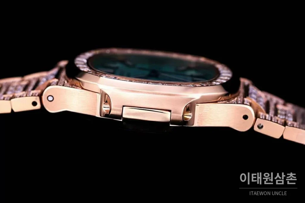 파텍필립 노틸러스 5711 풀다이아 파베 다이얼 오토매틱 40mm 실버 로즈골드 브레이슬릿 로즈골드 베젤