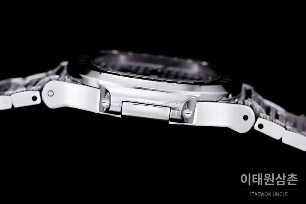 파텍필립 노틸러스 5711 풀다이아 파베 다이얼 오토매틱 40mm 실버 스틸 브레이슬릿 블랙 베젤 (2)