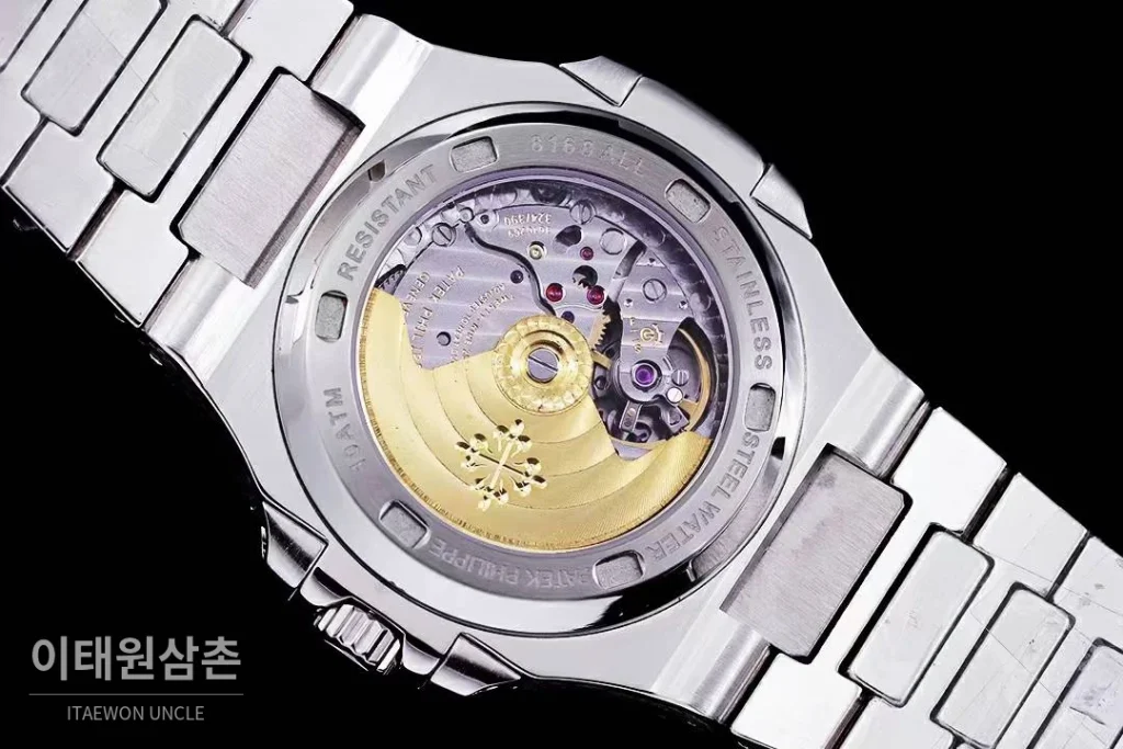 파텍필립 노틸러스 5711 풀다이아 파베 다이얼 오토매틱 40mm 실버 스틸 브레이슬릿 블랙 베젤 (2)