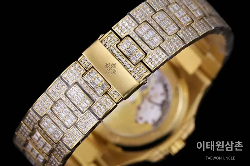 파텍필립 노틸러스 5711 풀다이아 파베 다이얼 오토매틱 40mm 실버 골드 브레이슬릿 골드 케이스