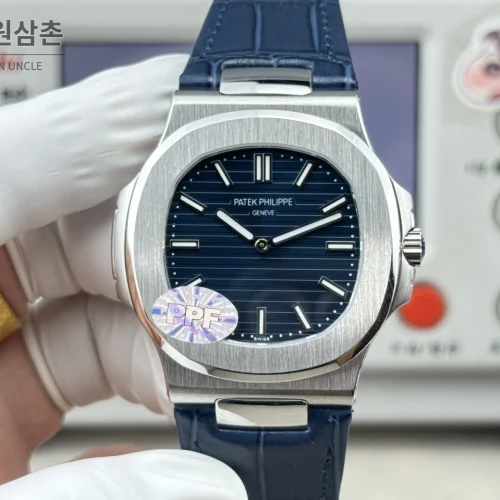 파텍필립 노틸러스 오토매틱 네이비 다이얼 네이비 가죽 스트랩
