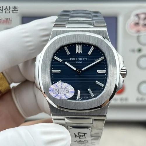 파텍필립 노틸러스 오토매틱 네이비 다이얼 스틸 브레이슬릿