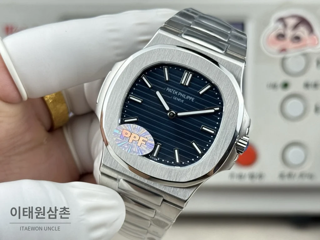 파텍필립 노틸러스 오토매틱 네이비 다이얼 스틸 브레이슬릿 (2)