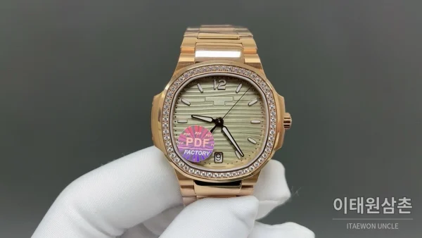 파텍필립 노틸러스 오토매틱 35.2mm 민트 다이얼 로즈골드 브레이슬릿