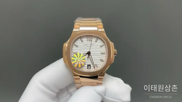 파텍필립 노틸러스 오토매틱 35.2mm 화이트 다이얼 로즈골드 브레이슬릿
