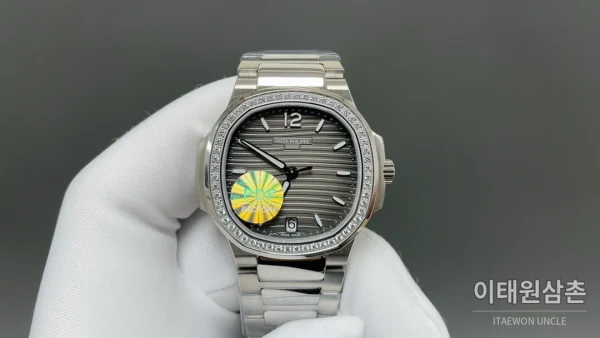 파텍필립 노틸러스 오토매틱 35.2mm 그레이 다이얼 스틸 브레이슬릿