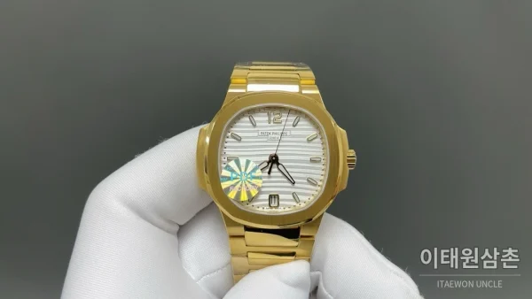 파텍필립 노틸러스 오토매틱 35.2mm 화이트 다이얼 골드 브레이슬릿