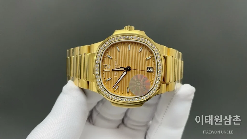 파텍필립 노틸러스 오토매틱 35.2mm 샴페인 다이얼 골드 브레이슬릿