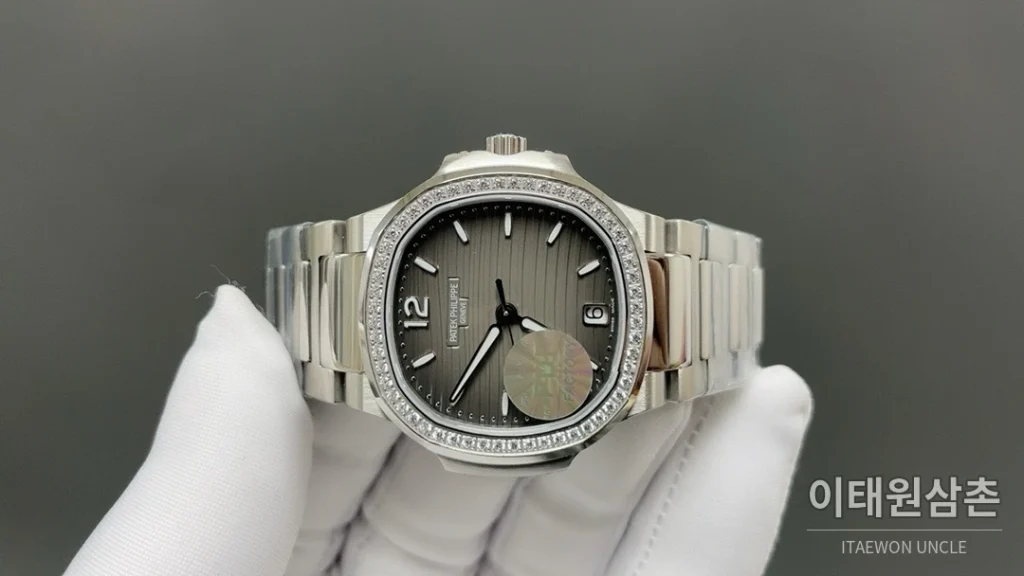 파텍필립 노틸러스 오토매틱 35.2mm 그레이 다이얼 스틸 브레이슬릿