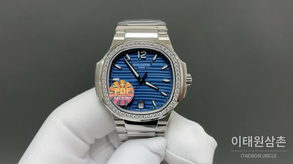 파텍필립 노틸러스 오토매틱 35.2mm 그레이 다이얼 스틸 브레이슬릿