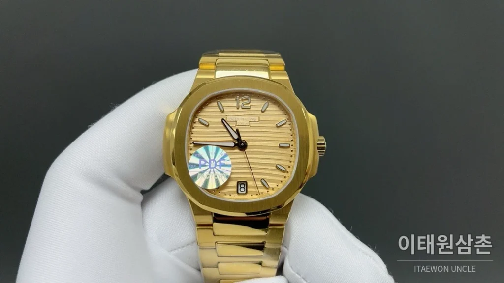 파텍필립 노틸러스 오토매틱 35.2mm 화이트 다이얼 골드 브레이슬릿