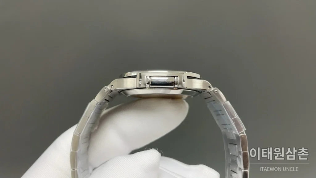 파텍필립 노틸러스 오토매틱 35.2mm 그레이 다이얼 스틸 브레이슬릿