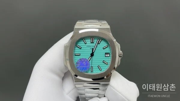 파텍필립 노틸러스 오토매틱 40mm 민트 다이얼 스틸 브레이슬릿