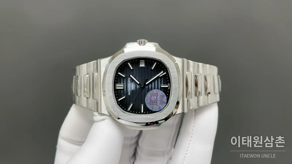 파텍필립 노틸러스 오토매틱 40mm 블랙 다이얼 스틸 브레이슬릿