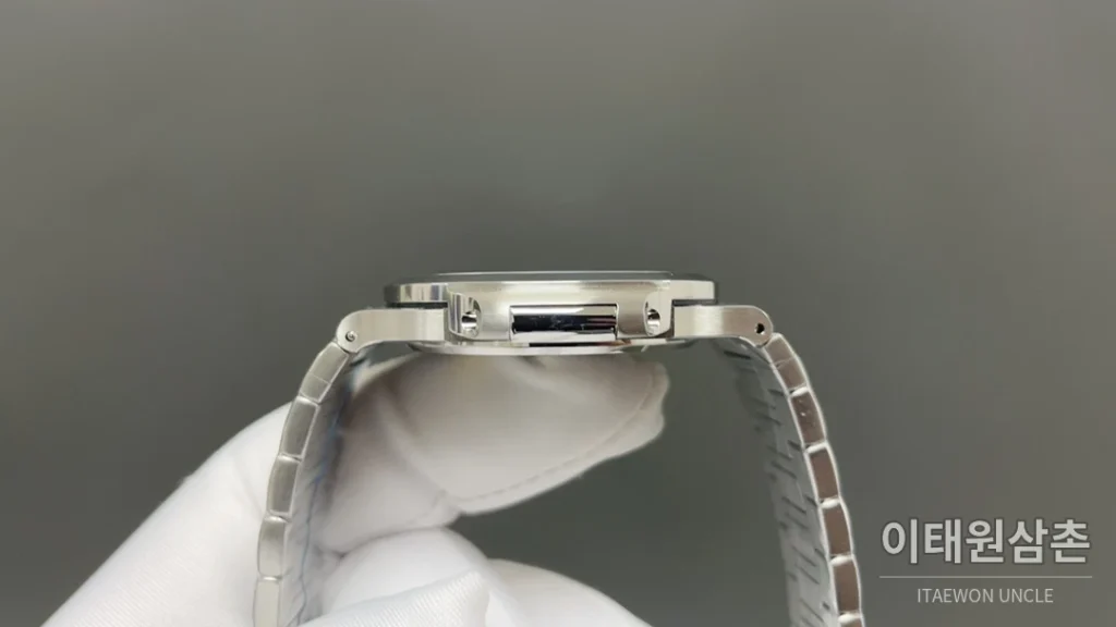 파텍필립 노틸러스 오토매틱 40mm 화이트 다이얼 스틸 브레이슬릿