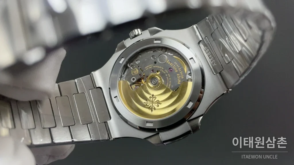 파텍필립 노틸러스 오토매틱 40mm 블랙 다이얼 스틸 브레이슬릿