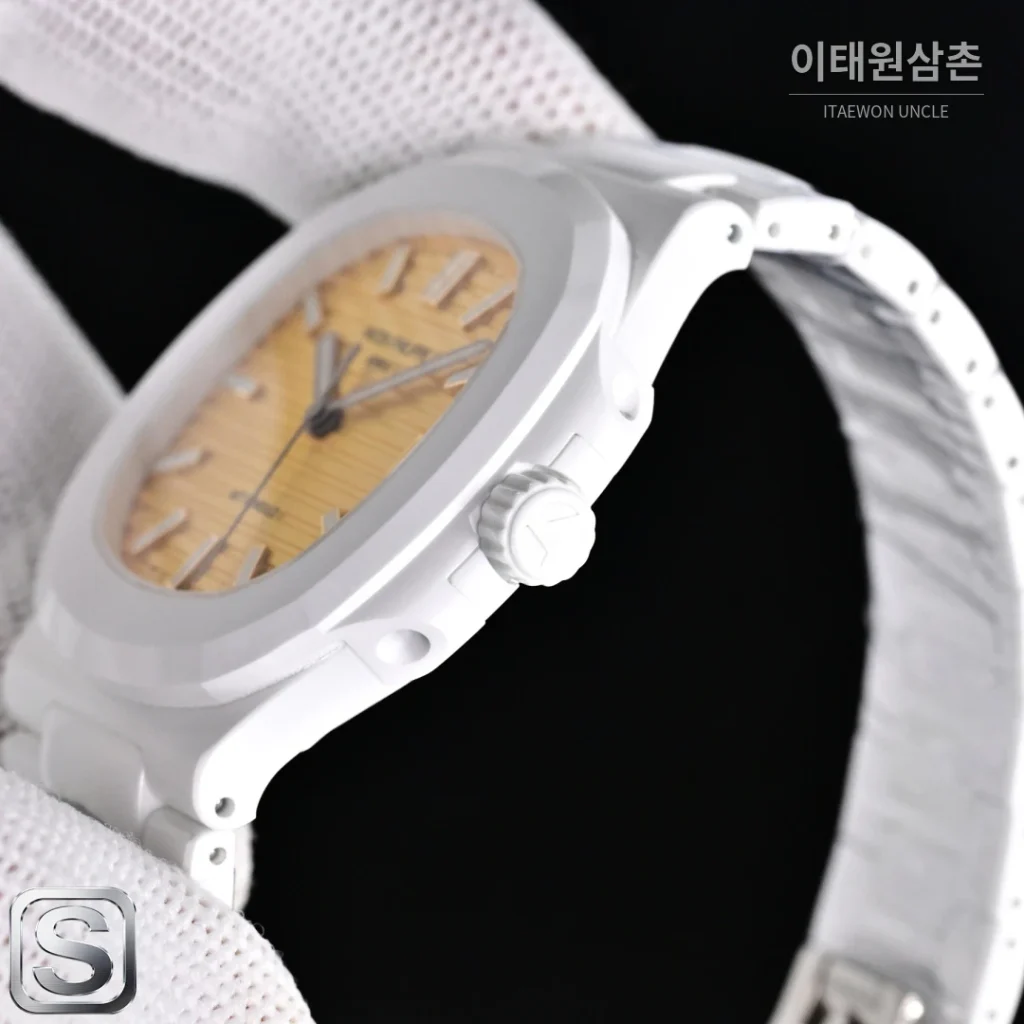 파텍필립 노틸러스 오토매틱 40mm 멀티컬러 다이얼 세라믹 브레이슬릿 세라믹 케이스