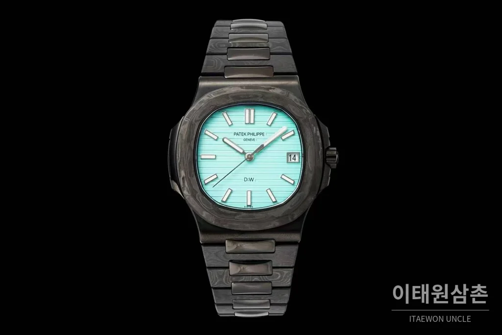 파텍필립 노틸러스 카본파이버 블랙다이얼 오토매틱 40mm 티타늄 브레이슬릿