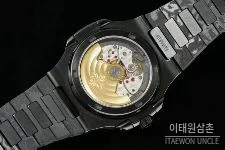 파텍필립 노틸러스 카본파이버 블랙다이얼 오토매틱 40mm 스틸 브레이슬릿