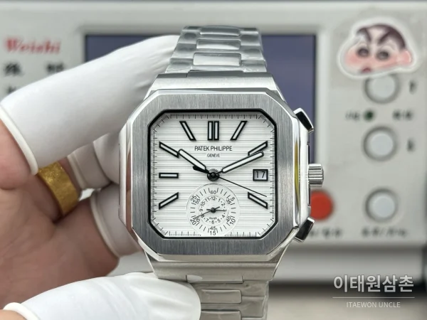 파텍필립 노틸러스 크로노그래프 오토매틱 44mm 화이트 다이얼 스틸 브레이슬릿