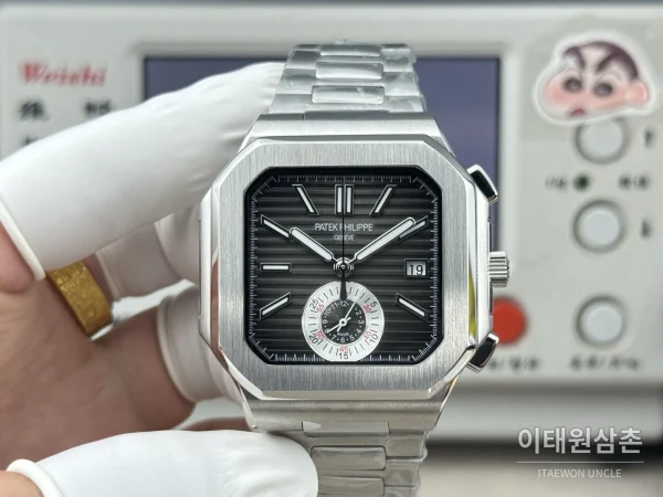 파텍필립 노틸러스 크로노그래프 오토매틱 44mm 블랙 다이얼 스틸 브레이슬릿