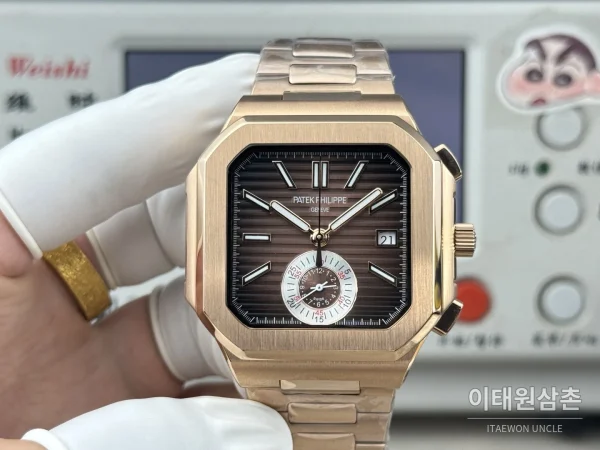 파텍필립 노틸러스 크로노그래프 오토매틱 44mm 브라운 다이얼 로즈골드 브레이슬릿