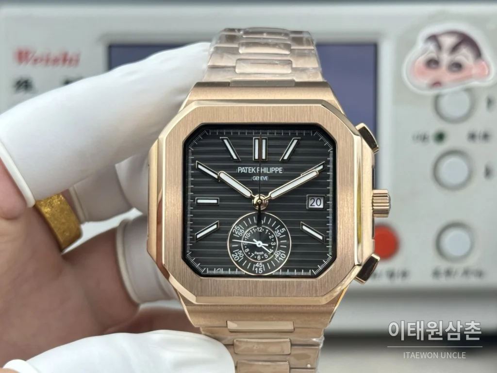 파텍필립 노틸러스 크로노그래프 오토매틱 44mm 블랙 다이얼 로즈골드 브레이슬릿