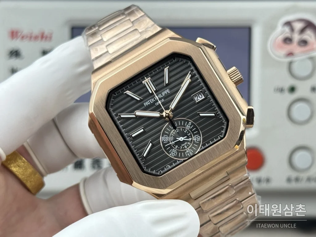 파텍필립 노틸러스 크로노그래프 오토매틱 44mm 블랙 다이얼 로즈골드 브레이슬릿