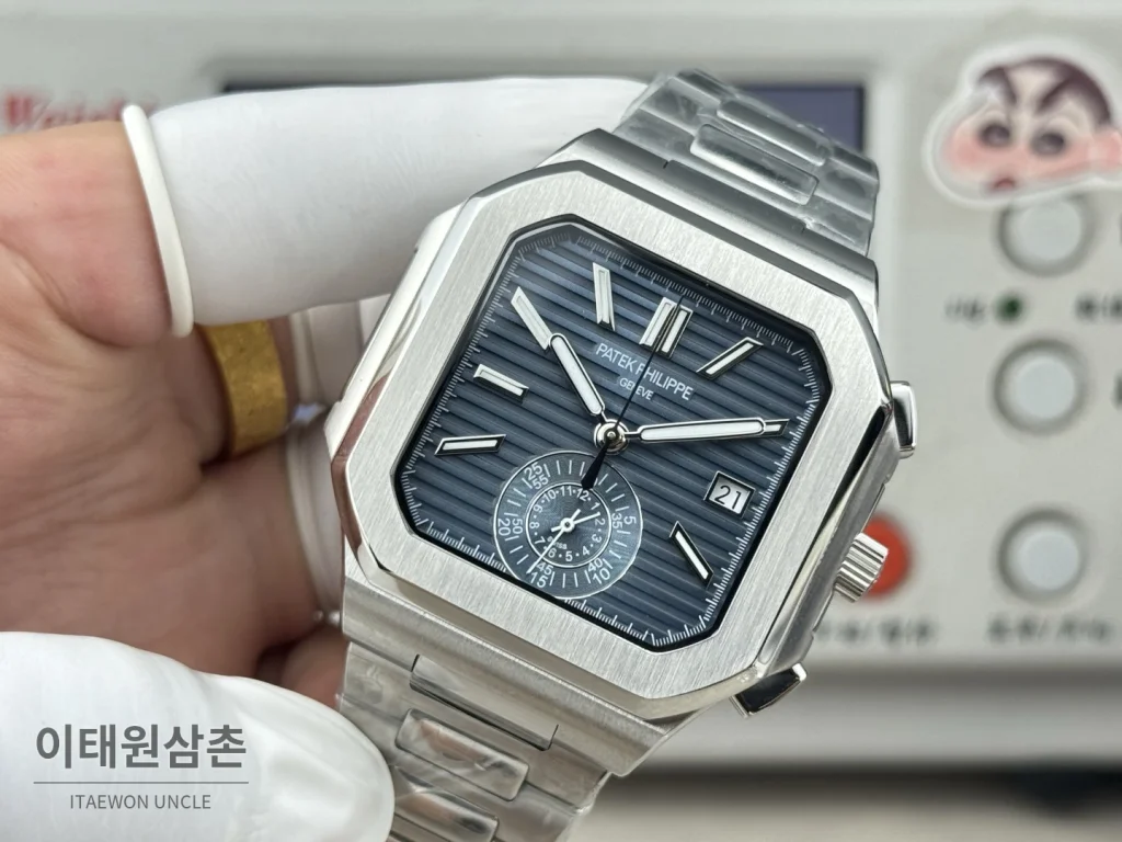 파텍필립 노틸러스 크로노그래프 오토매틱 44mm 네이비 다이얼 스틸 브레이슬릿 (2)