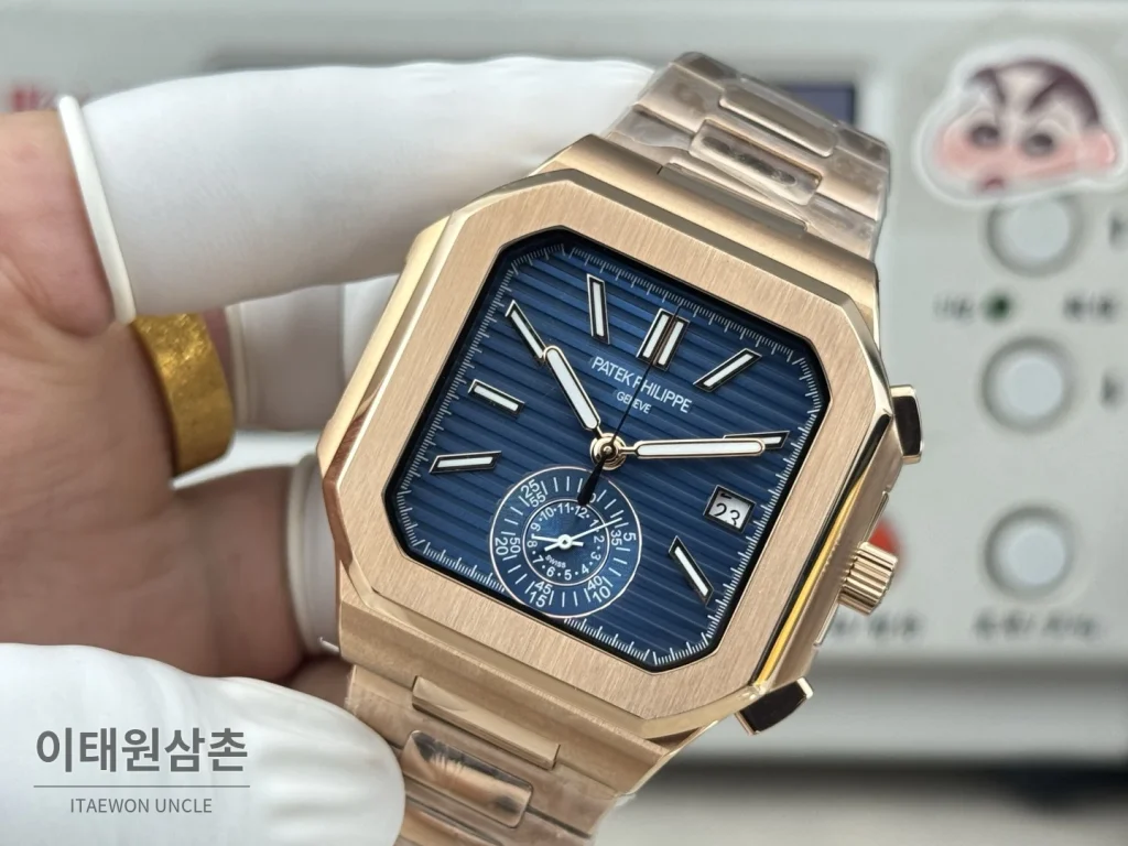 파텍필립 노틸러스 크로노그래프 오토매틱 44mm 네이비 다이얼 로즈골드 브레이슬릿