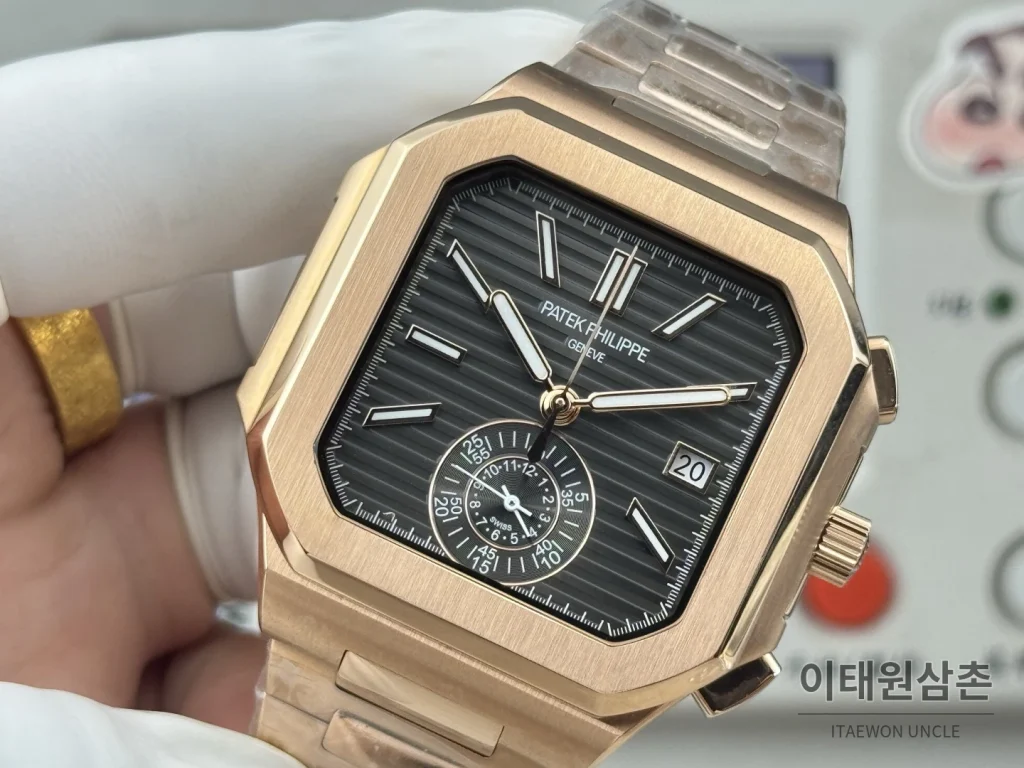 파텍필립 노틸러스 크로노그래프 오토매틱 44mm 블랙 다이얼 로즈골드 브레이슬릿