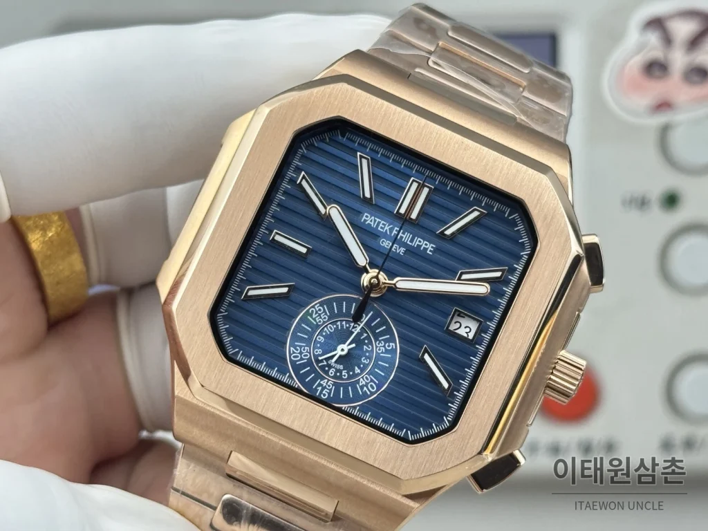 파텍필립 노틸러스 크로노그래프 오토매틱 44mm 네이비 다이얼 로즈골드 브레이슬릿