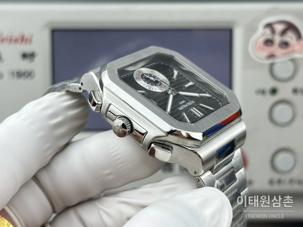 파텍필립 노틸러스 크로노그래프 오토매틱 44mm 블랙 다이얼 스틸 브레이슬릿