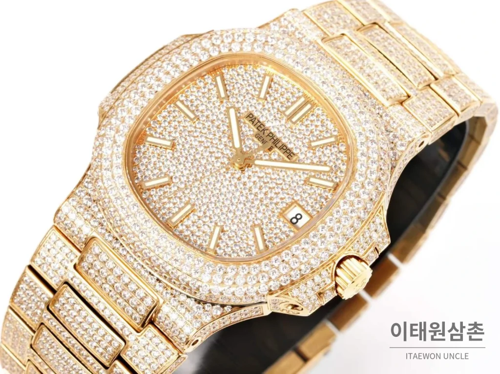 파텍필립 노틸러스 다이아몬드 세팅 다이아인덱스 오토매틱 5711 화이트 다이얼 골드 브레이슬릿