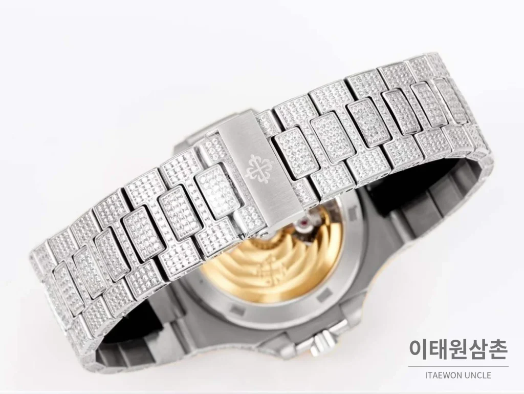 파텍필립 노틸러스 다이아몬드 세팅 다이아인덱스 오토매틱 5711 아이스블루 다이얼 스틸 브레이슬릿