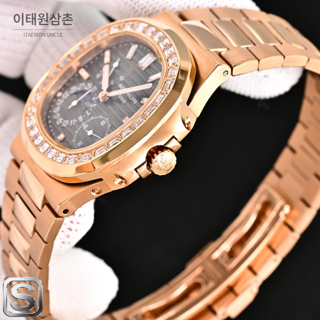 파텍필립 노틸러스 멀티펑션 로즈골드 베젤 브라운 다이얼 수동 40mm
