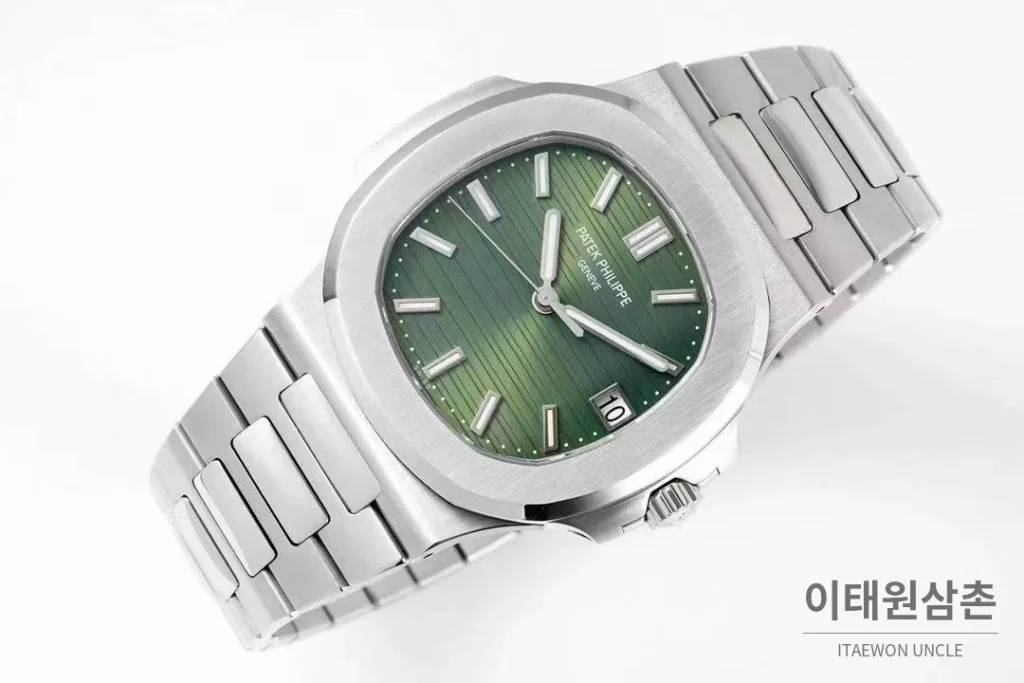 파텍필립 노틸러스 올리브그린 다이얼 스틸 오토매틱 40mm 올리브 그린 (3)