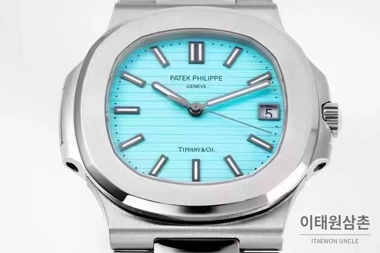 파텍필립 노틸러스 올리브그린 다이얼 스틸 오토매틱 40mm 올리브 그린 (2)