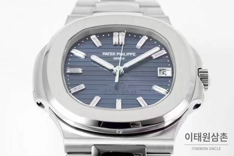 파텍필립 노틸러스 올리브그린 다이얼 스틸 오토매틱 40mm 올리브 그린