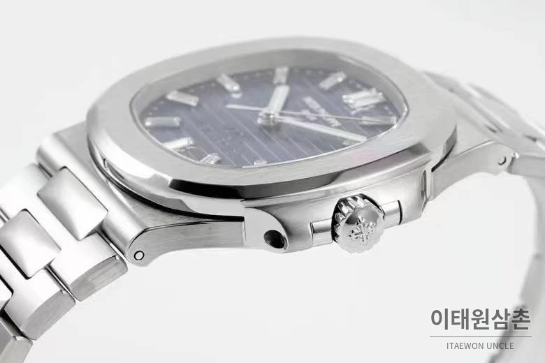파텍필립 노틸러스 올리브그린 다이얼 스틸 오토매틱 40mm 올리브 그린