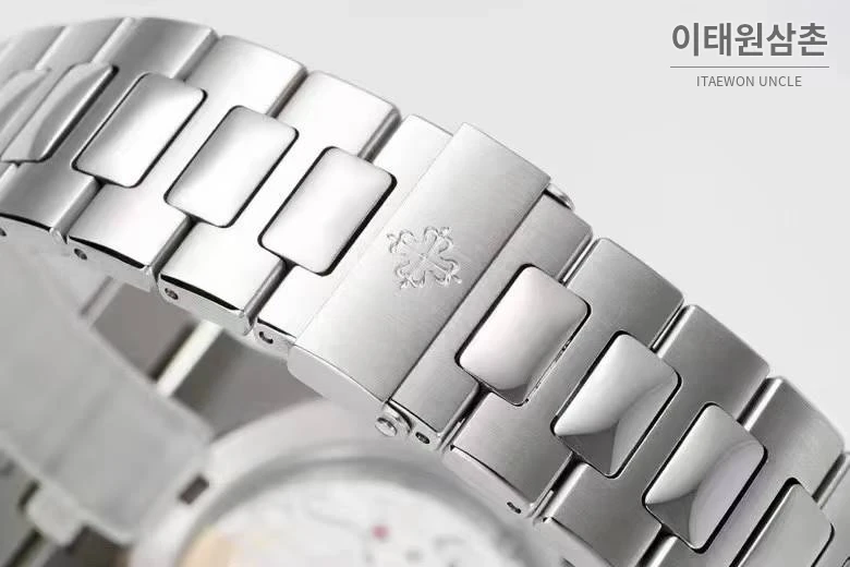 파텍필립 노틸러스 올리브그린 다이얼 스틸 오토매틱 40mm 올리브 그린