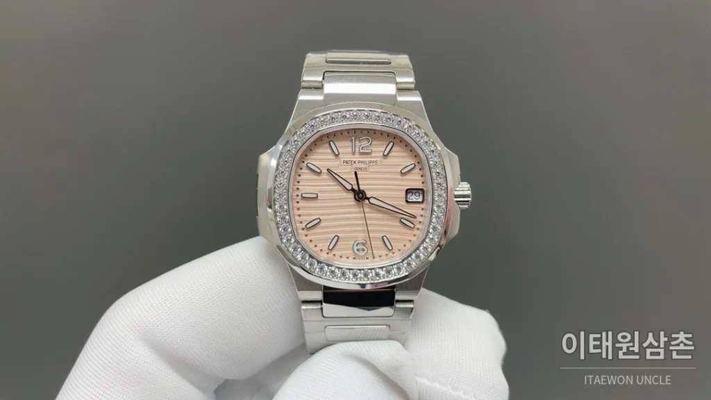 파텍필립 노utilus 쿼츠 32mm 핑크 다이얼