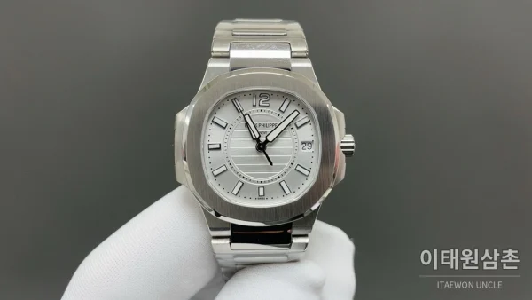 파텍필립 노utilus 쿼츠 32mm 자개 다이얼 파텍필립 노utilus 쿼츠 32mm 자개 다이얼