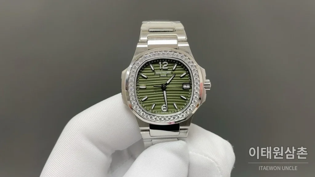 파텍필립 노틸러스 쿼츠 32mm 그린 다이얼
