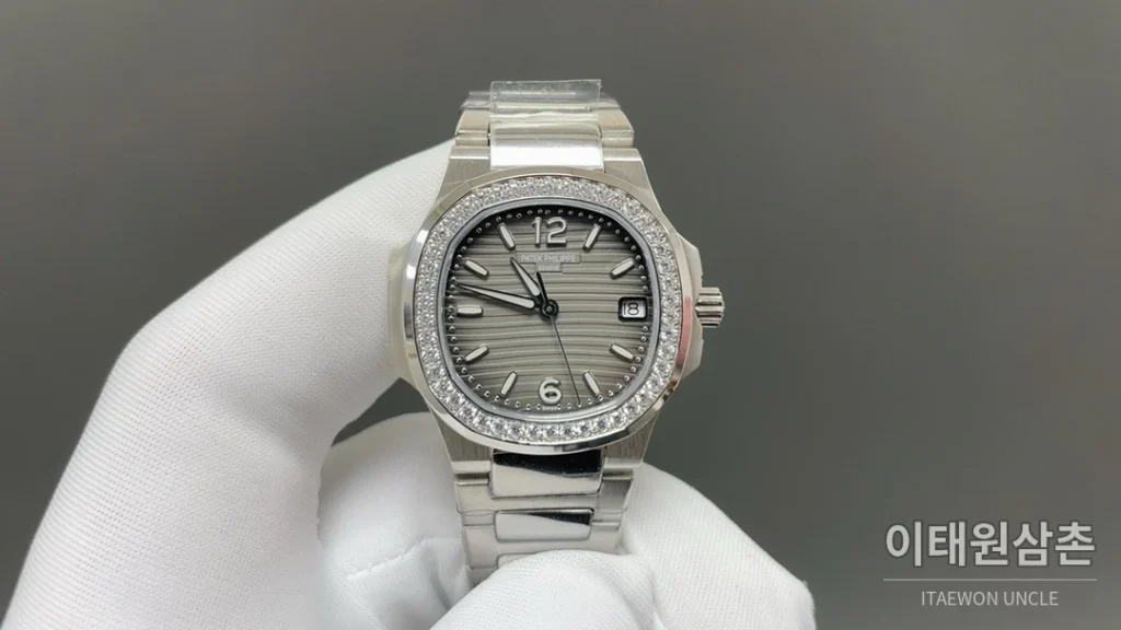 파텍필립 노utilus 쿼츠 32mm 핑크 다이얼